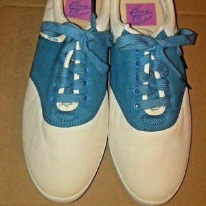 Vintage Woman's 9M BEAU TIES by TRETORN White/Blue